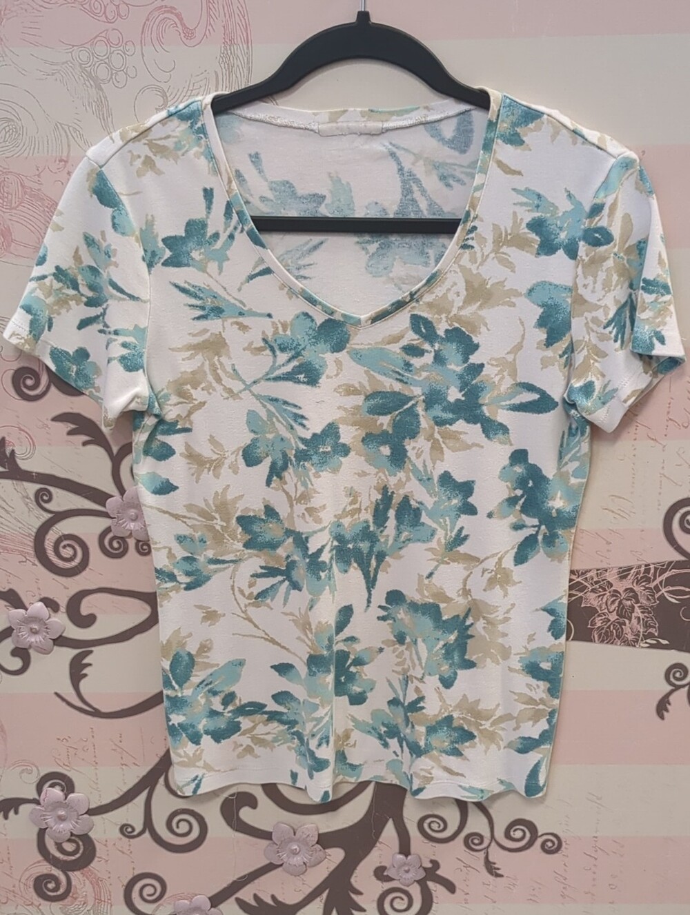 Women’s Short Sleeve Tee in Teal Floral